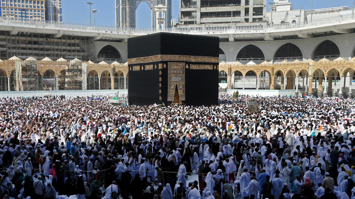 3 Berita Terkini: Jemaah Umrah Dapat Masuk Arab Saudi dengan Visa Apa Saja