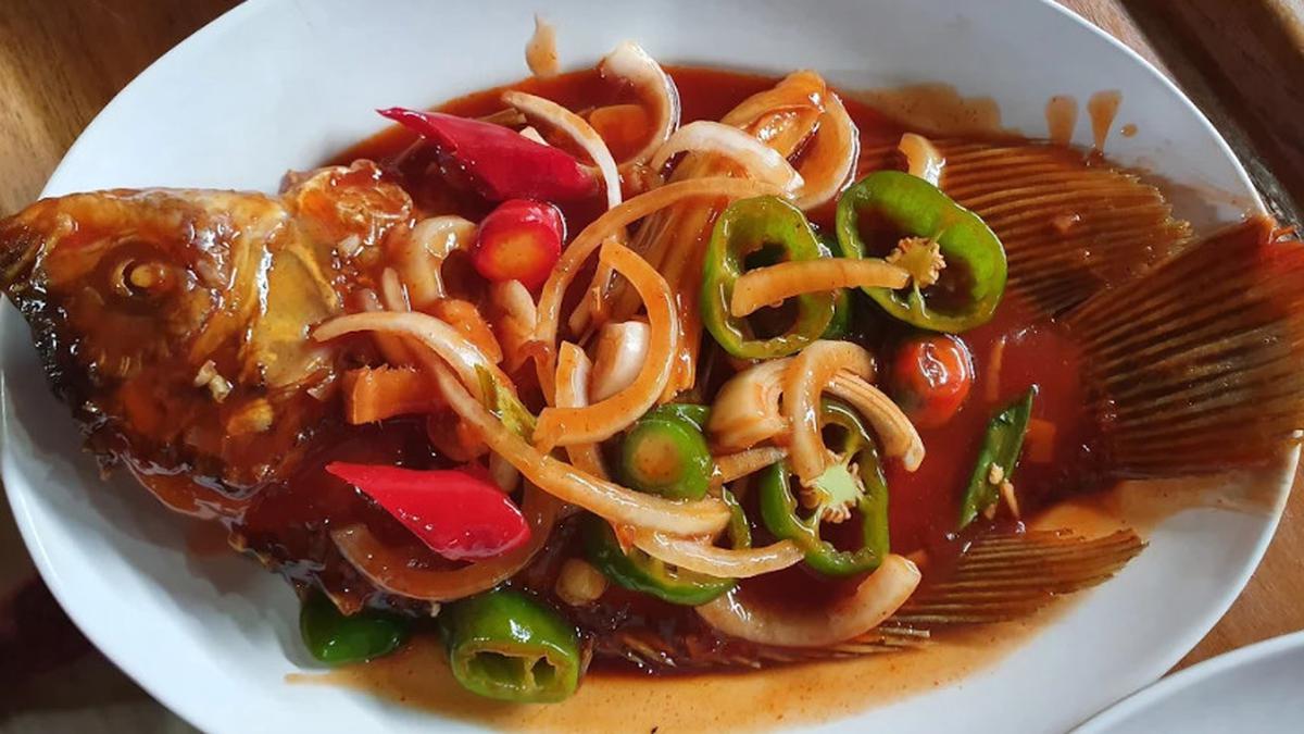 15 Tempat Makan Enak dan Terfavorit di Pangalengan Bandung 2025