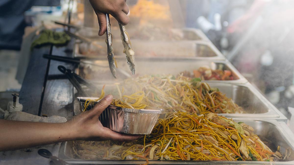 11 Rekomendasi Makanan Jalanan Enak di Pasar Senen Jakarta, Surga Kuliner Legendaris