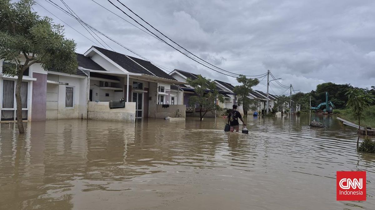 Banjir 10 Hari di Mekar Baru Tangerang, Ratusan Keluarga Masih Terisolasi