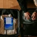 Packing Hemat Ruang dengan Gulung Baju dan Menata Sepatu yang Efisien
