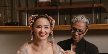 Joanna Alexandra Tampil Memukau Bak Taman Bunga dalam Gaun Pengantin Pink