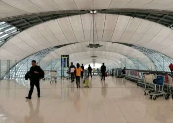 Banjir di Bangkok Mengganggu Penerbangan, Ratusan Wisatawan Terjebak di Bandara