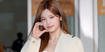 Gaya Yeji ITZY Menjelang Pertemuan dengan Penggemar di Jakarta